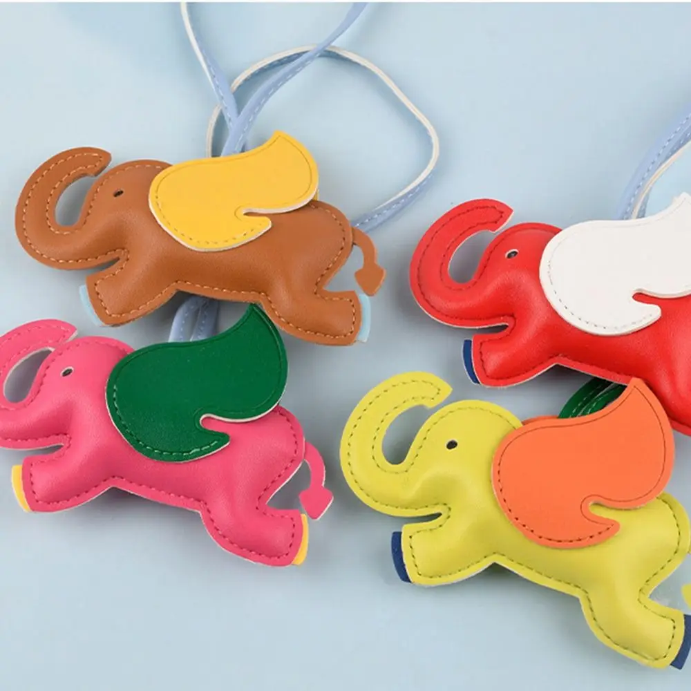 Cute PU Leather Flying Wings Elephant Keychain Animal Car Keyring PU Leather Hanger Fashion Cartoon Bag Pendant Bag Ornament