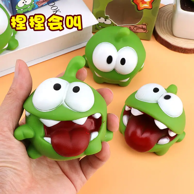 Green bean frog cutting rope frog pinching cartoon doll furniture decorations plastic cartoon decorative toys