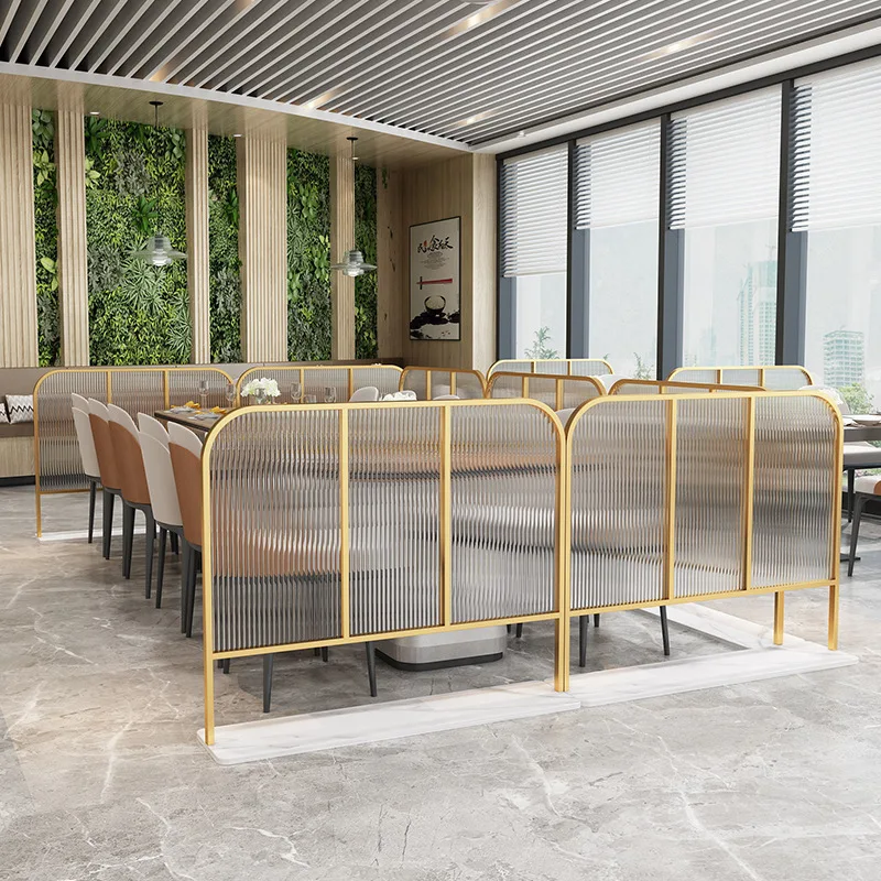 Simple hot pot restaurant aisle decoration wrought iron screen partition half wall fence low fence restaurant free installation
