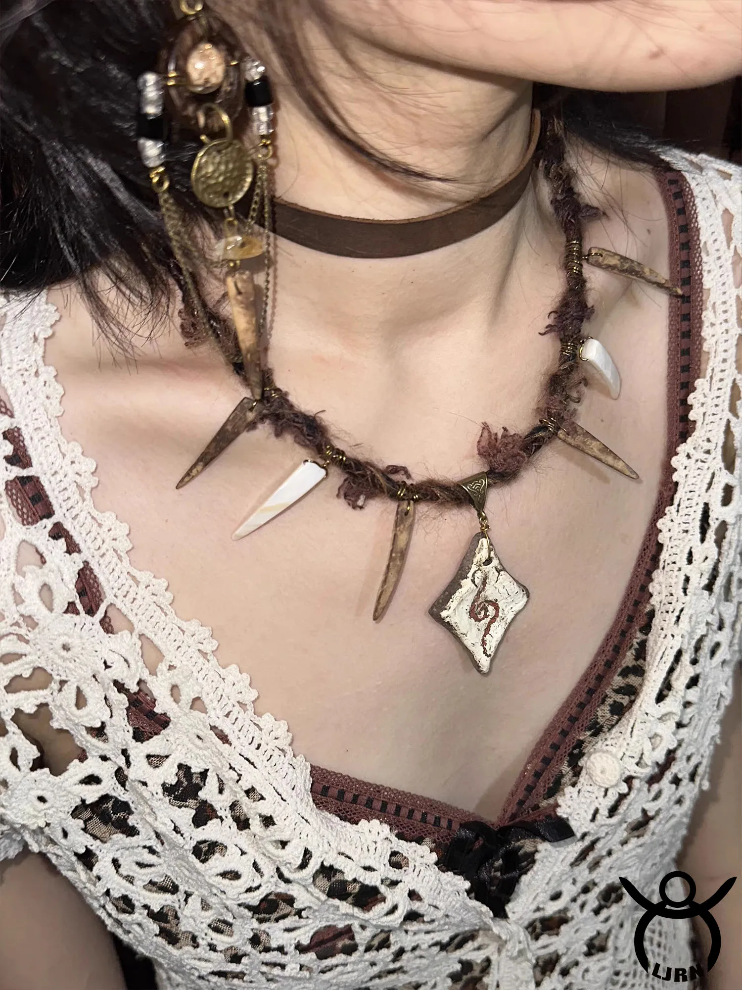 2026 New Punk Necklace Vintage Unisex Skeleton Spike Tooth Cool Choker Neck Accessaries for Women Men Jewelry Gift