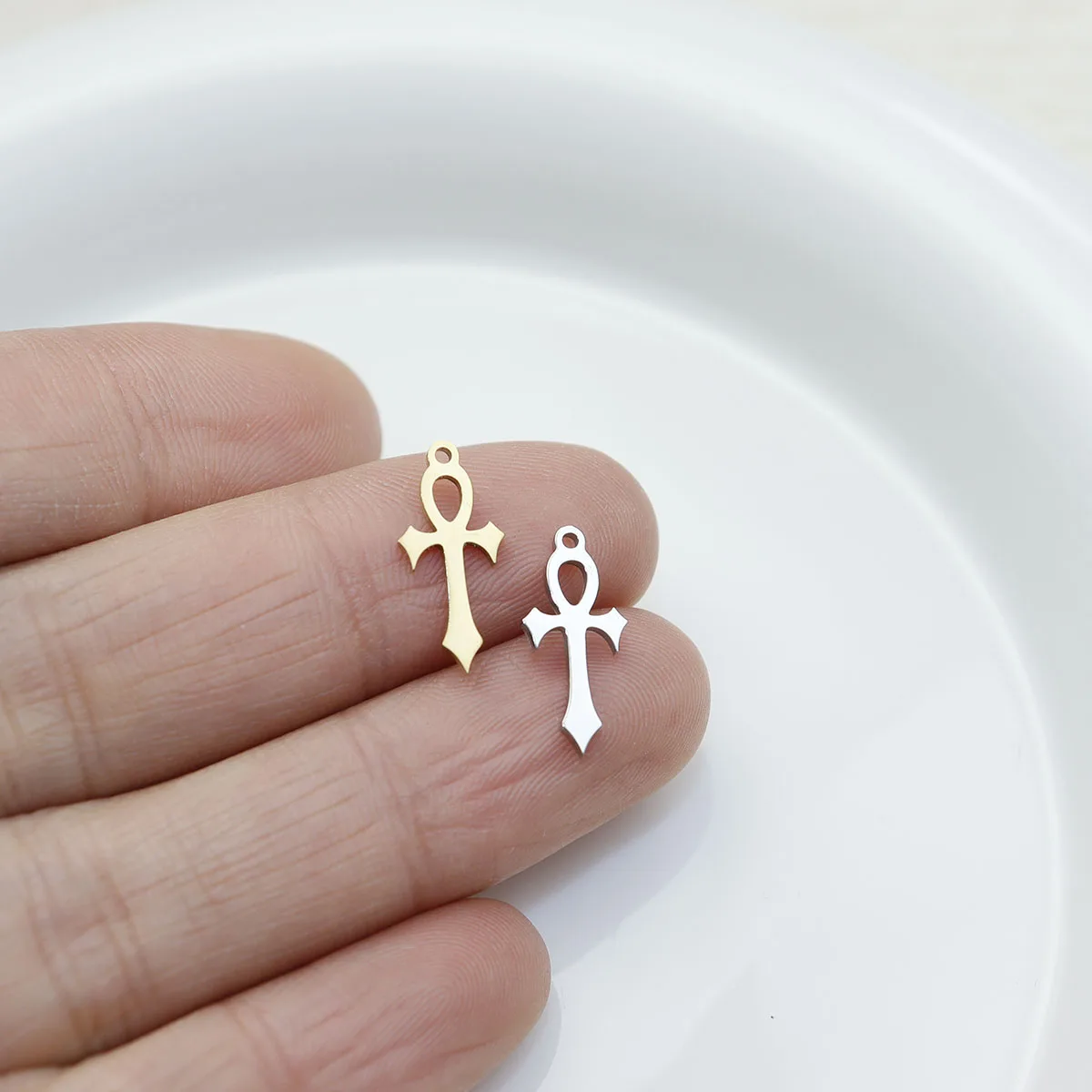 304L 10pcs Stainless Steel Cross Fashion Jewelry Accessory Charms Bracelet DIY Handcraft PVD Vacuum Plate Waterproof image 5