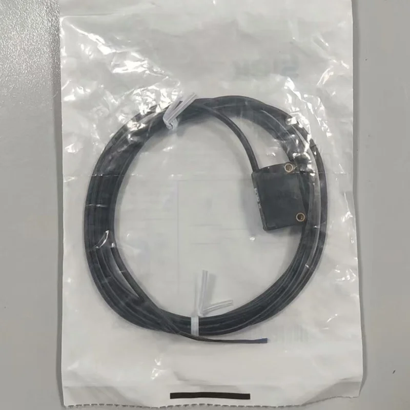 

New GTB6-N1241 1082905 photoelectric sensor in stock for quick delivery