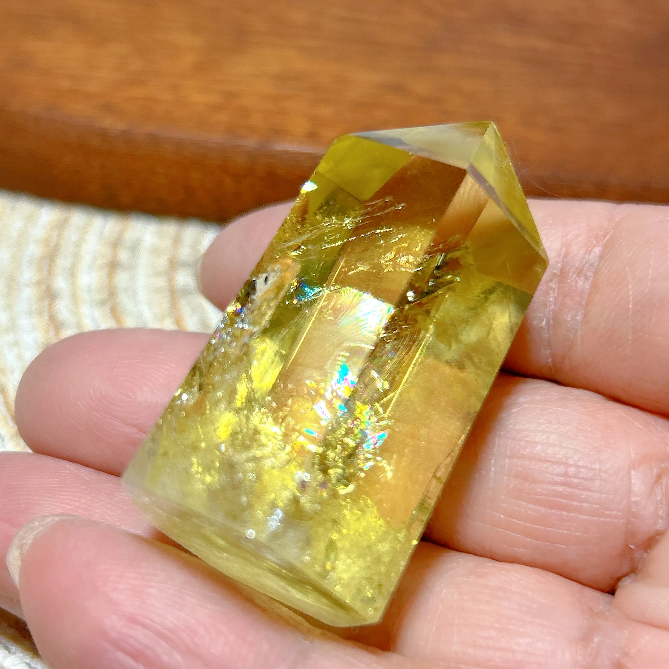 Healing High Quality Natural Brazil Crystal Smokey Citrine Rainbow Tower Point Gemstones Mineral Energy Home Decorations Gift