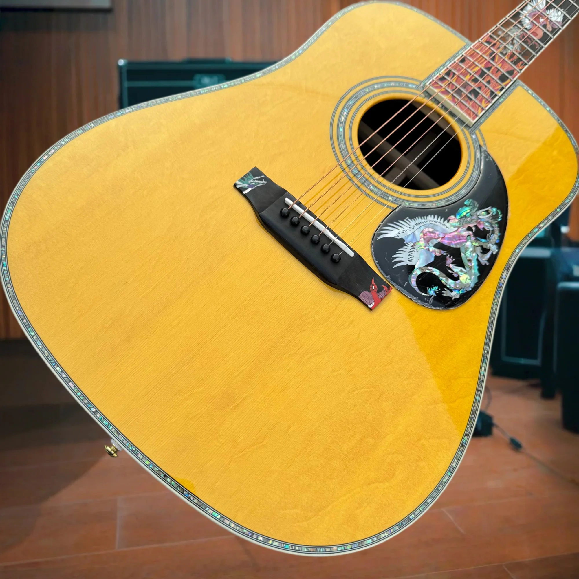 All-Solid Acoustic Guitar  Yellow Spruce Top Ebony Fingerboard Ice & Fire Abalone Inlay Premium All-Wood Build Fishbone Tuner
