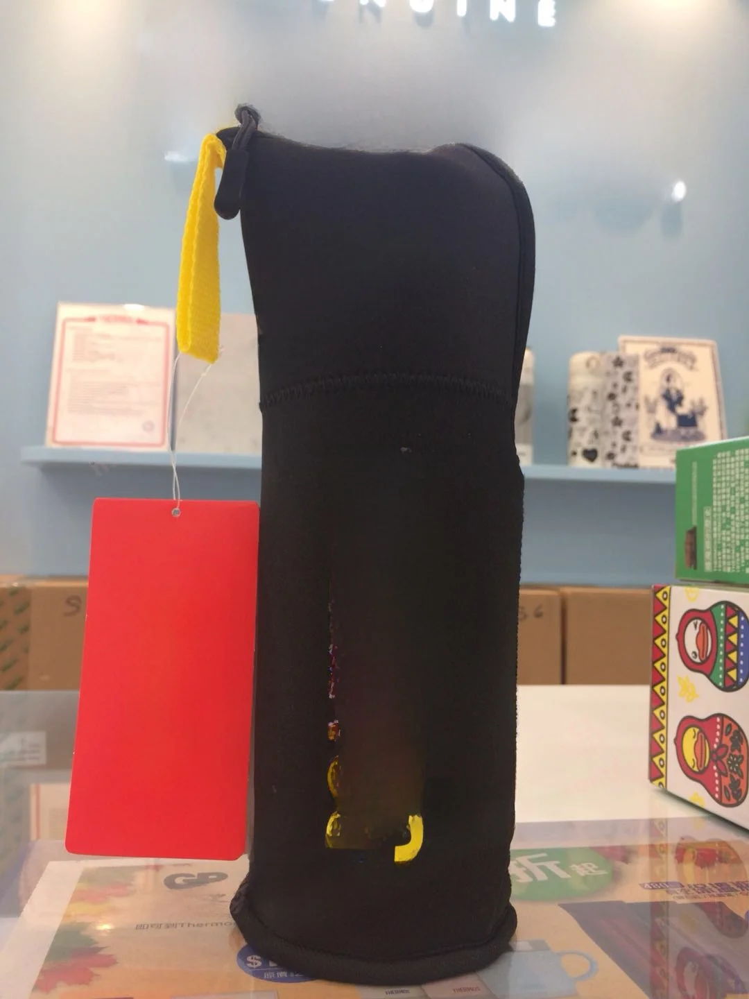 タカラ-ハンドヘルド滑り止めカップホルダー-500～600mlカップ用-耐久性のあるキャリングケース-アウトドア用-ユニバーサルフィット-by-タカラ