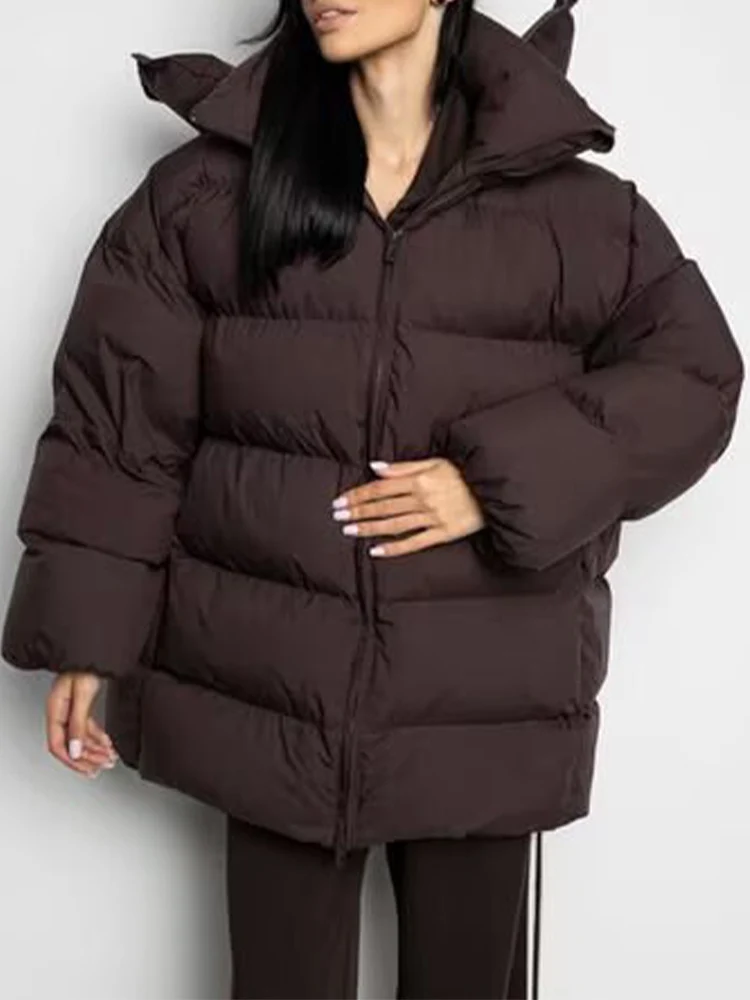 

New European-style women's fashion jacket: stylish, versatile, and elegant hooded loose-fitting padded coat.