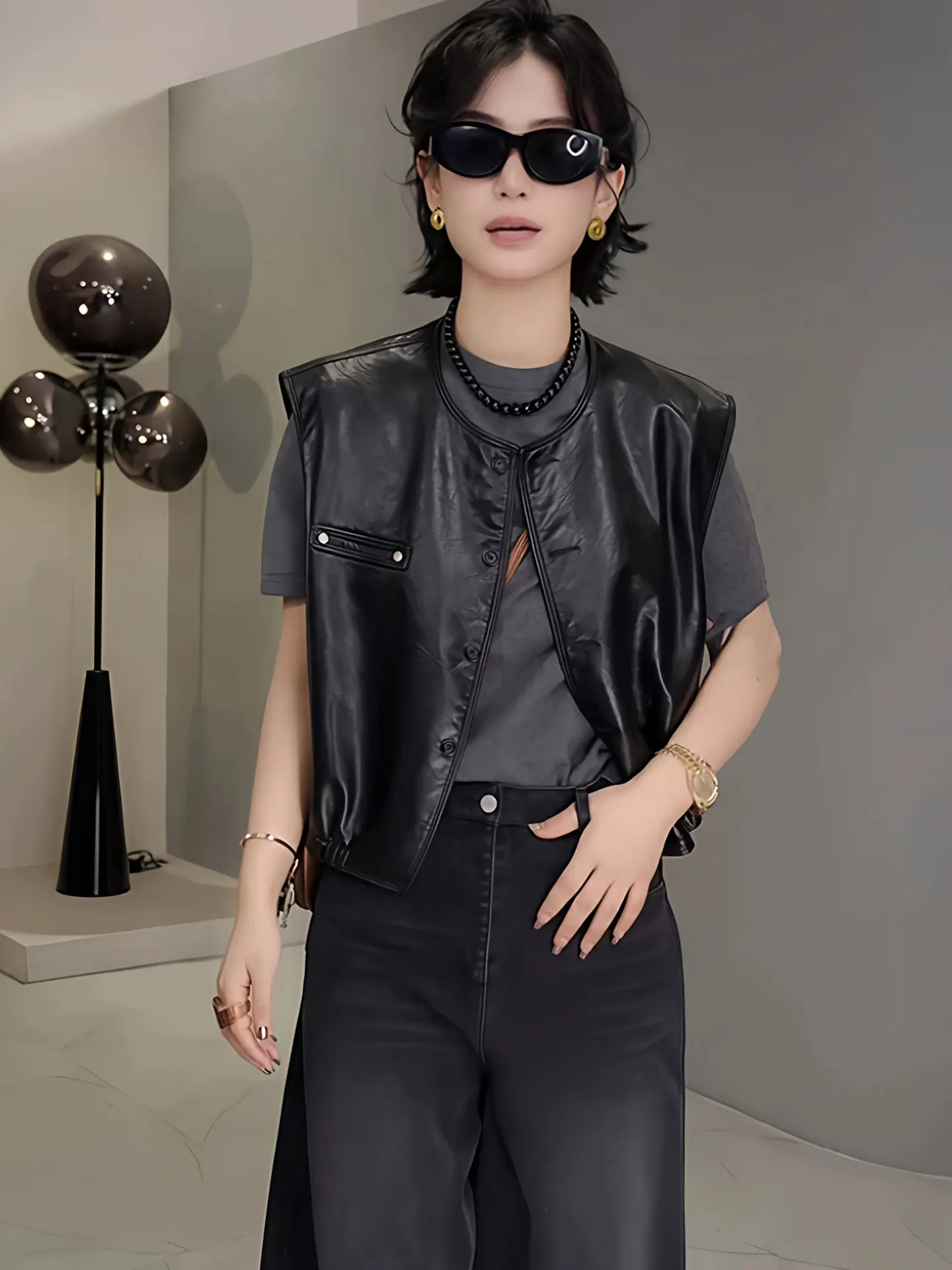 2025 Autumn Faion Korean Sle Loose Lazy Sle Slimming Versatile Young-looking round Ne Svel Leather Jaet Women...