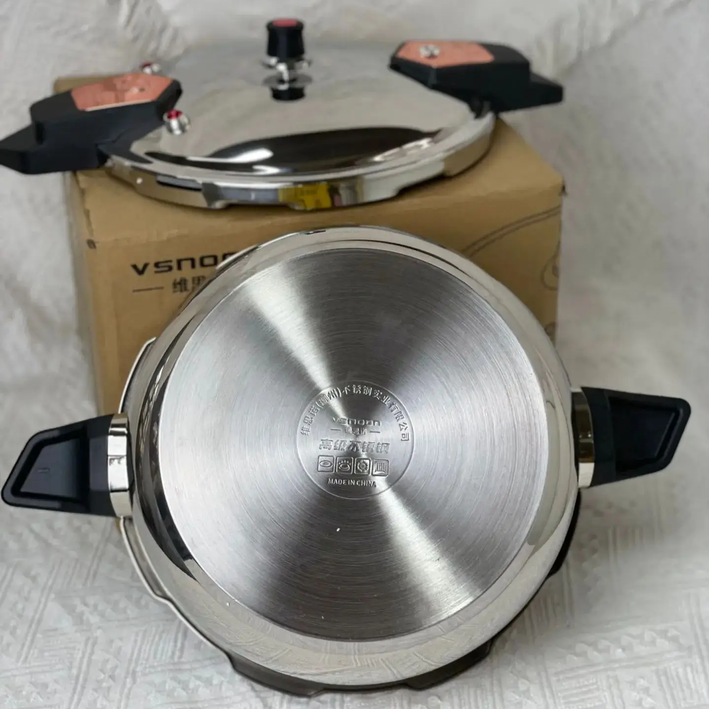 

Mini Pressure Cooker 4L - 5-Layer Explosion Proof System, Ultra-Fast Cooking for Induction/Gas, Space Saving Home Kitchen Pot