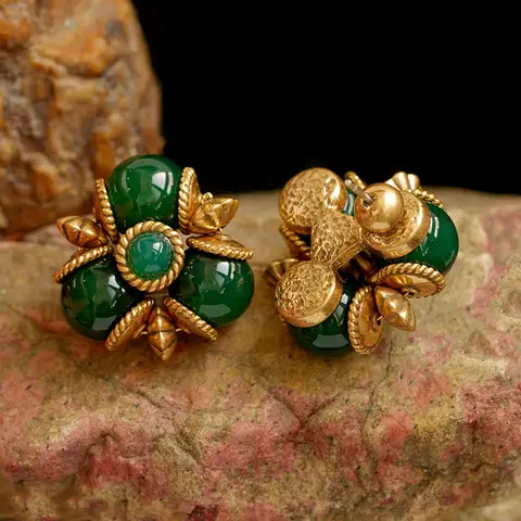 European Classic Hepburn Wind Emerald Crystal Earrings Fashion Irregular Earrings Retro Luxury Earrings