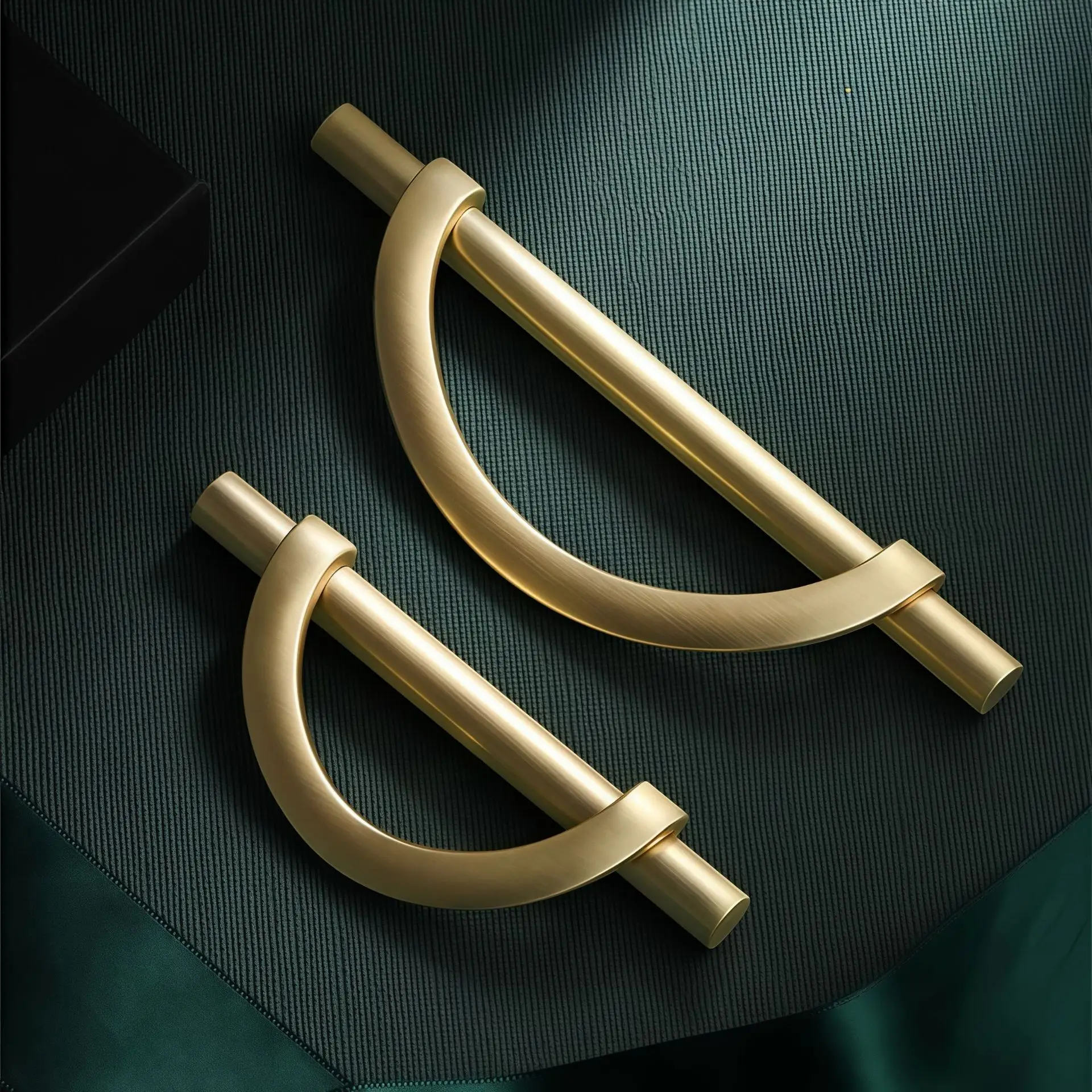 Premium Zinc Alloy Semi-Circular Cabinet Pulls Luxury Minimalist Pair Handles for Kitchen Cupboard Wardrobe Drawer Door