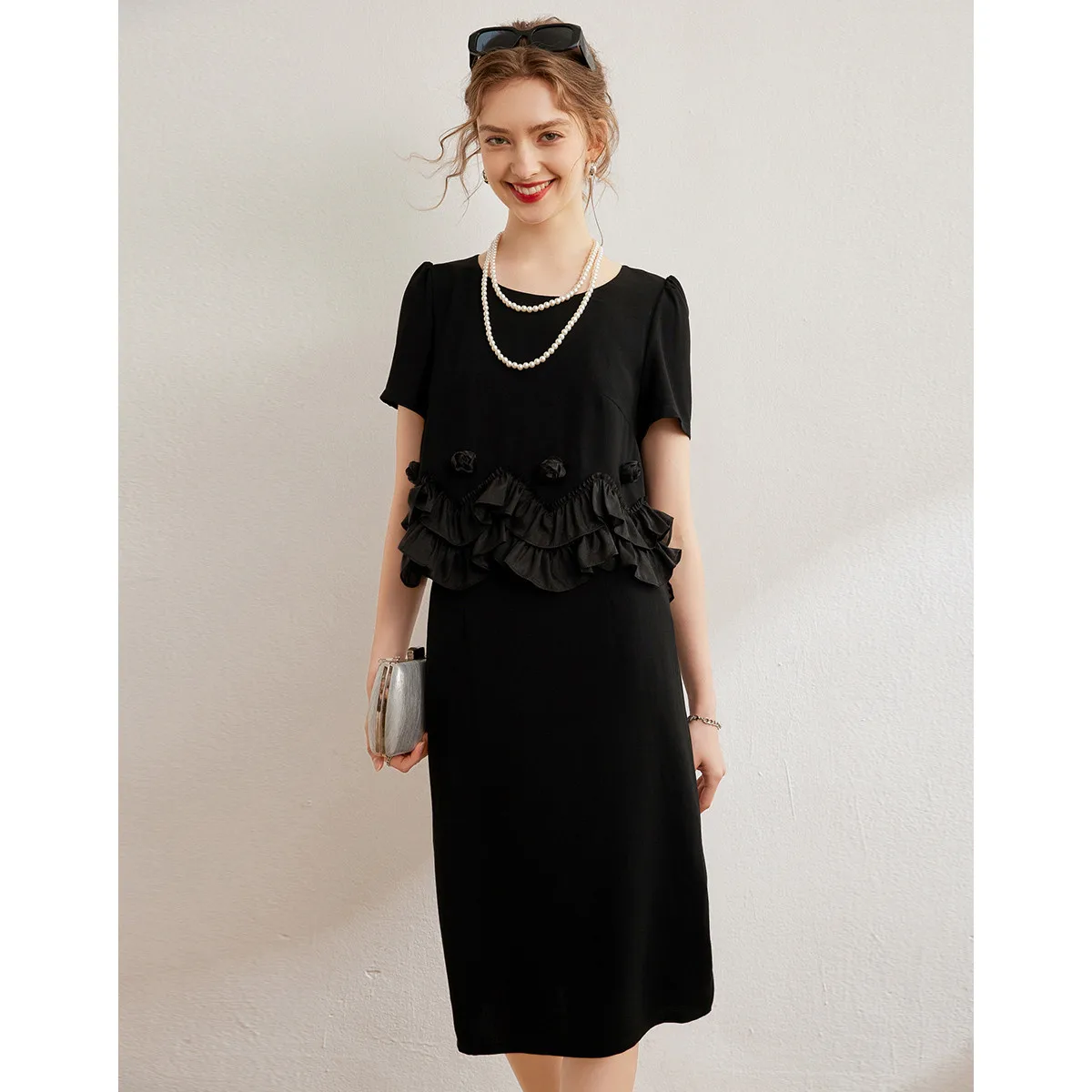 LOUISYAO موضة ثلاثية الأبعاد شبكة زهرة فساتين نسائية 2025 الصيف عادية مستديرة الرقبة قصيرة الأكمام موضة أنيقة فساتين طويلة