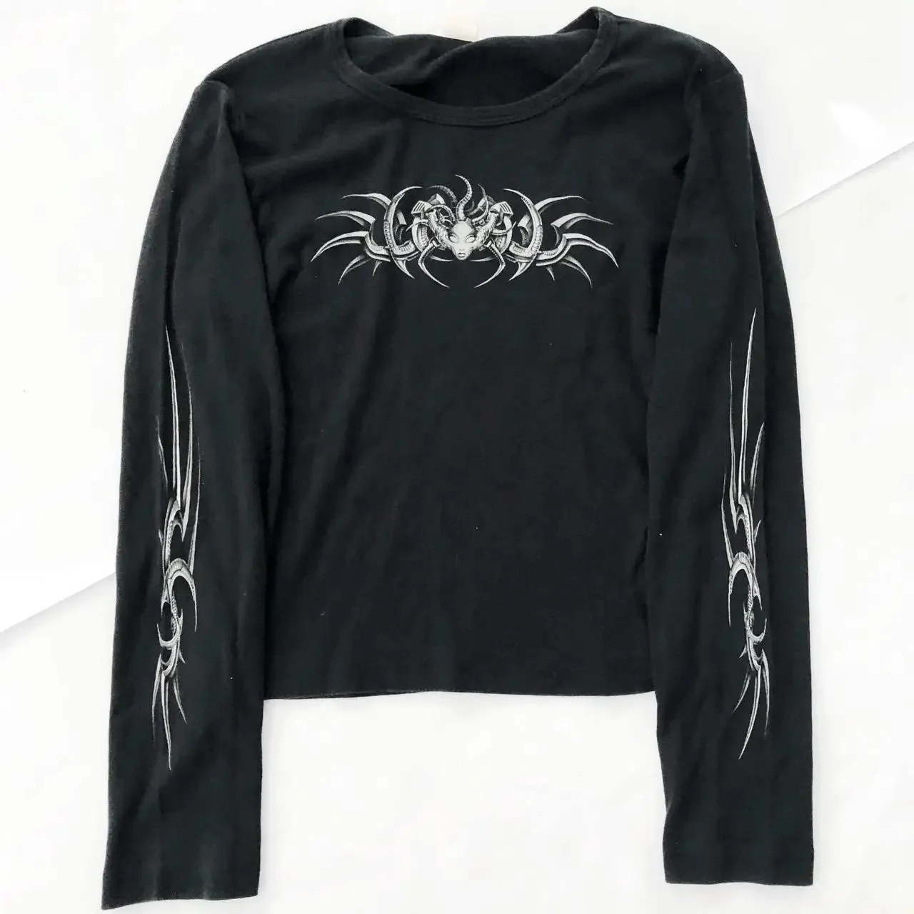 

Женская блузка с круглым вырезом Goth Y2K, Повседневная Туника с длинным рукавом и принтом черепа, Модный укороченный топ, одежда