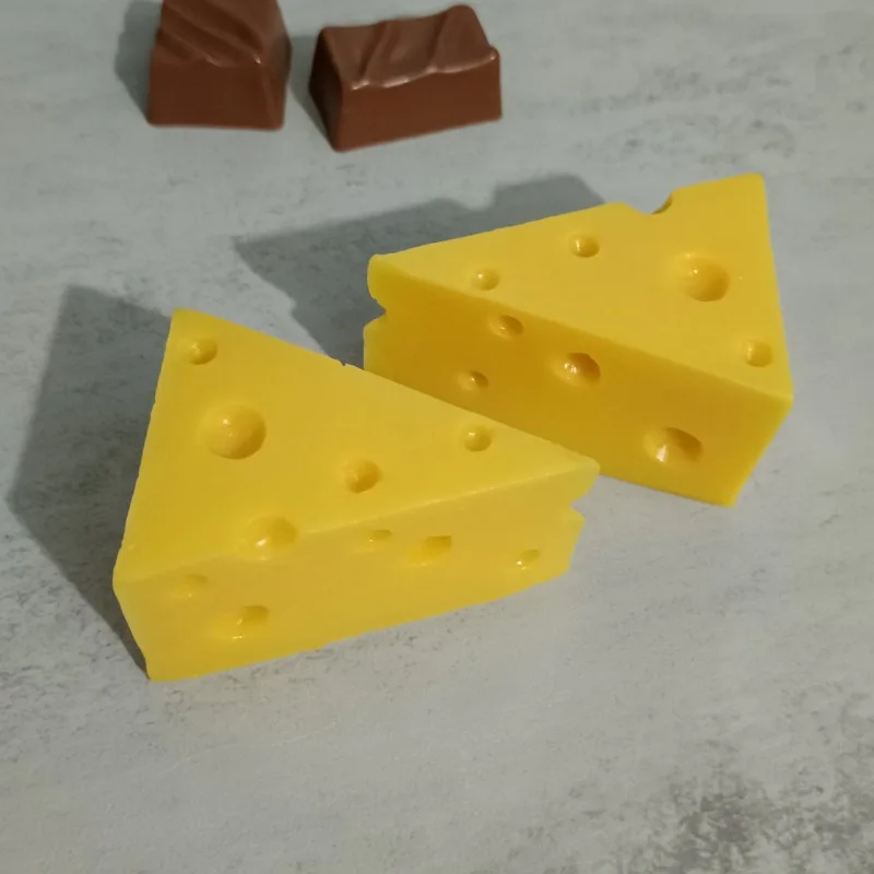 Artificial Triangle Cheese Model, Imitation Mousse Cake Fake Dessert Prop, Kids Display Decoration Accessory for Home Decor