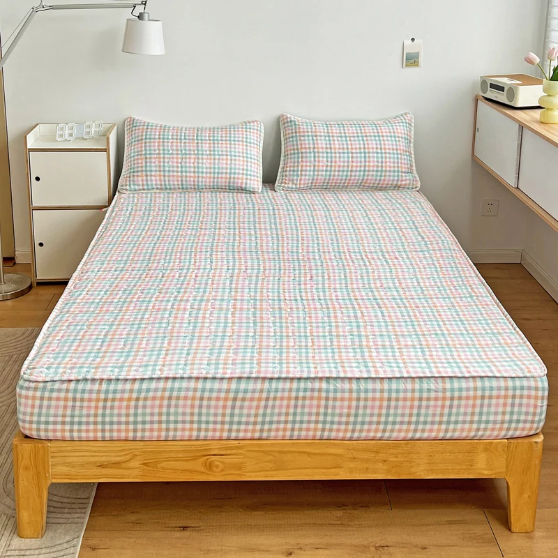 Soft Skin-friendly Quilted Mattress Cover Anti-mites Breathable Bed Fitted Sheet King Queen Bed Cover Not Included Pillowcase