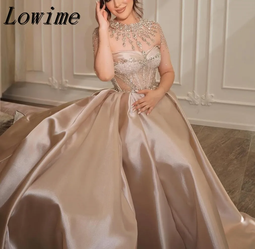 Wysokiej jakości luksusowa suknia balowa Aso Ebi z dżetami, błyszcząca satynowa suknia księżniczki na ceremonię wręczenia nagród z puszystą, zwiewną spódnicą.