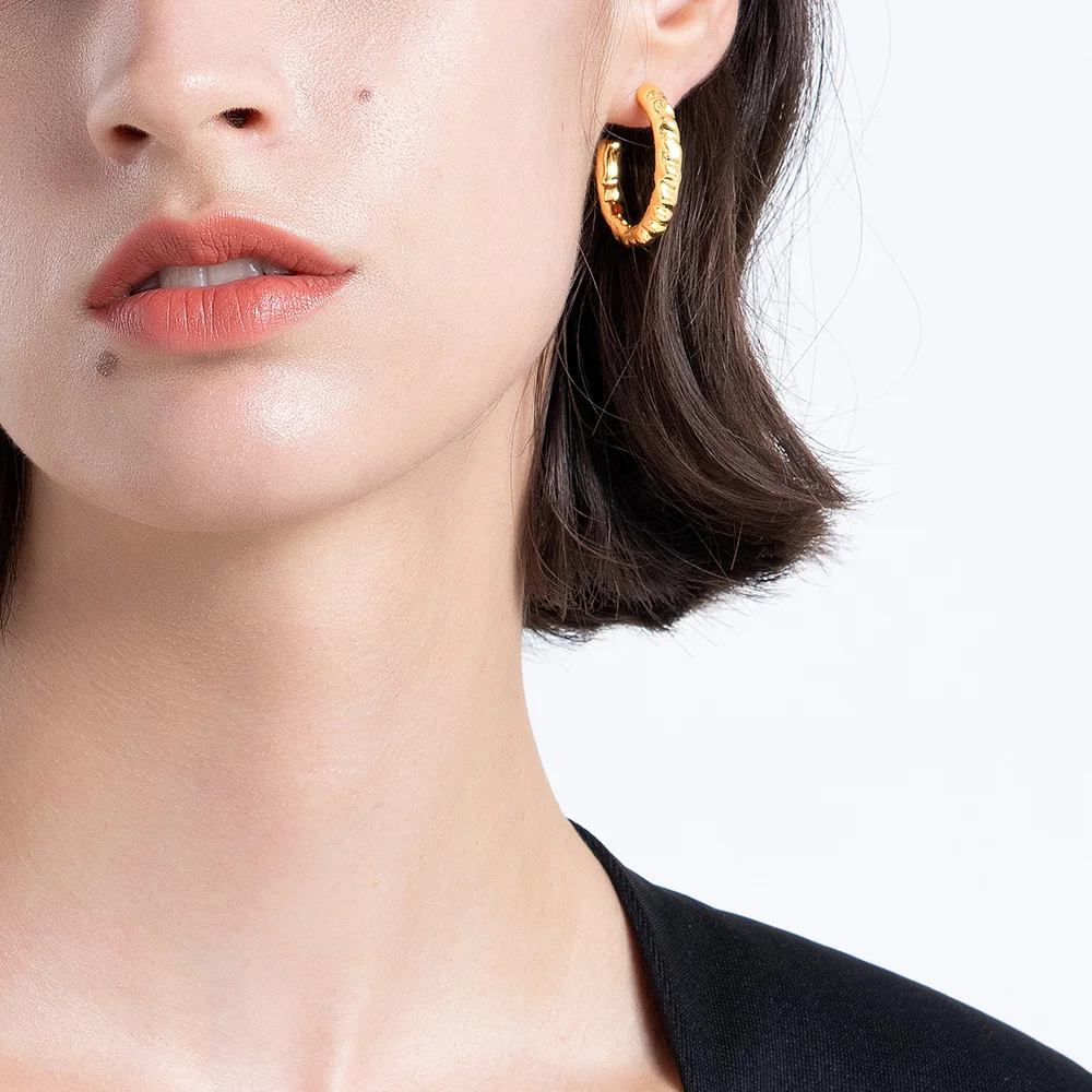 ENFASHION Curved C Shape Piercing Hoop Earring For Women Brincos Gold Color Earrings 2021 Fashion Jewelry Friends Gift E211240