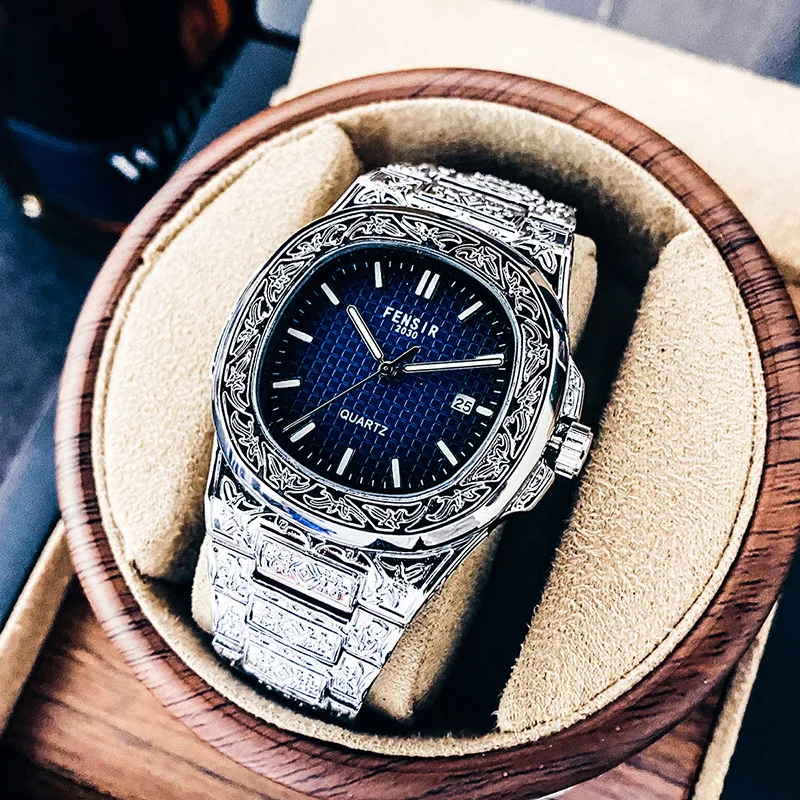 

Gradient Color Hot Selling Vintage Relief Creative Dial Quartz Men Watches Cool Retro Carved Classical Personalized Watch Clock