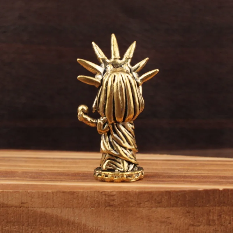 1/2Pcs Flying Muse Ornament Travel Figure Tide Play Small Ornament Creative Small Ornament Brass Brass Ornament
