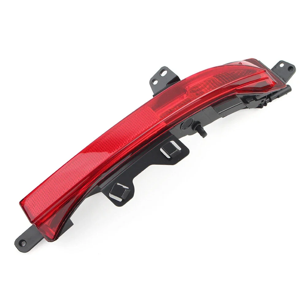 Rear Bumper Reflector Light Lamp For Land Rover Discovery Sport Back Bumper Reflectors Red Lens LR060911 LR102042 Car lights