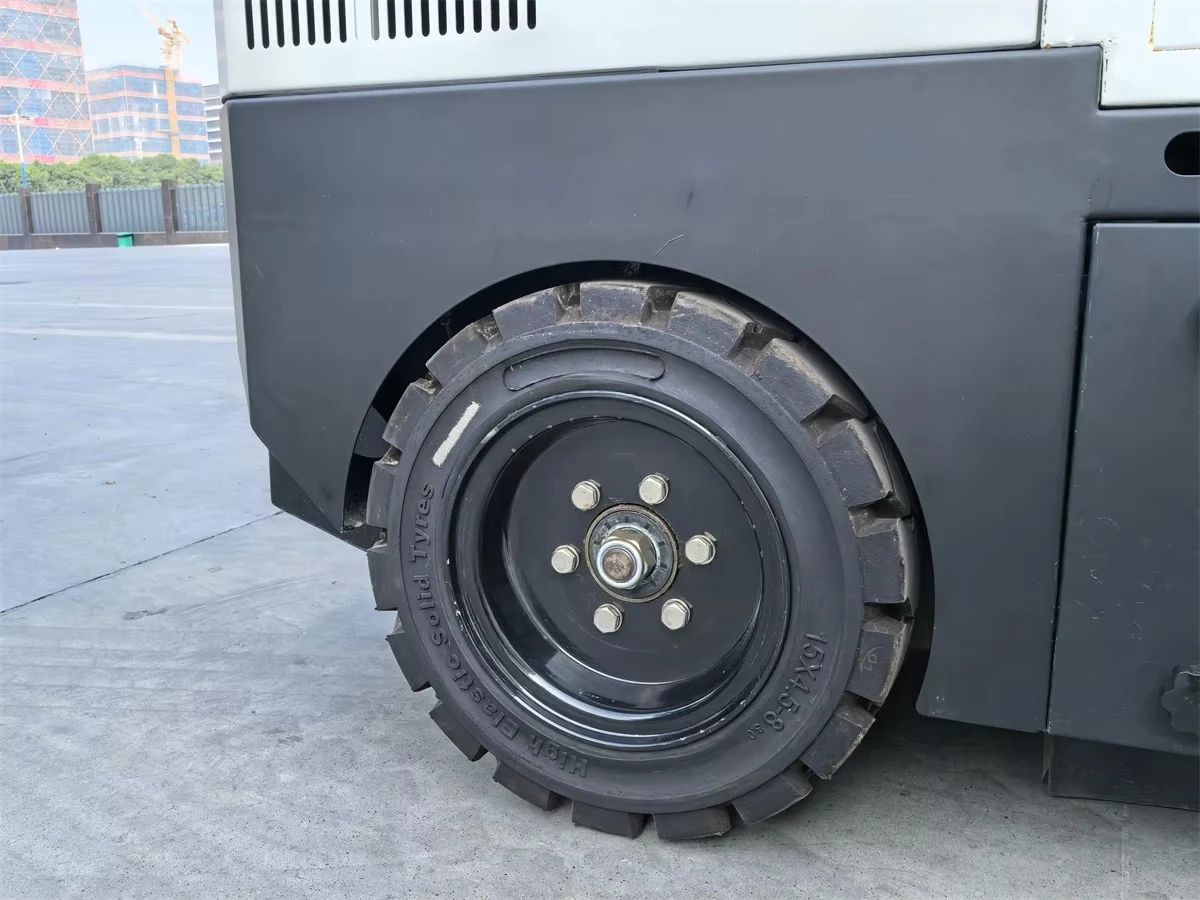 Elektrische reinigingsproducten Auto om Street Ride On Floor Remover Clean Road Sweeper Machine schoon te maken