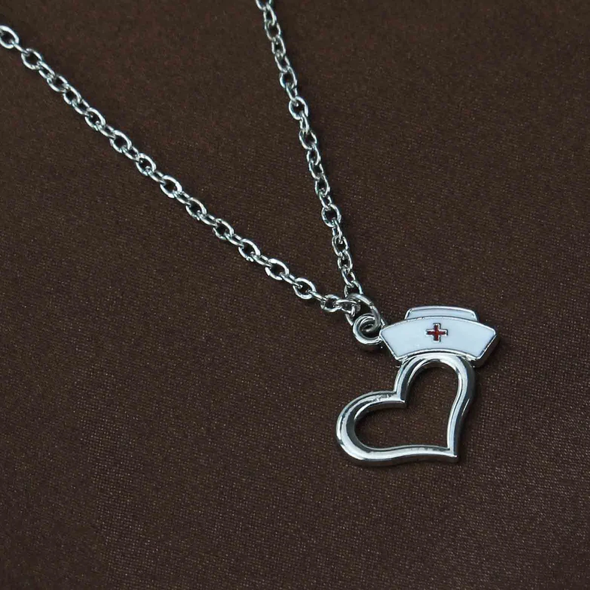 

Heart Shaped Nurse Hat Necklace Pendant Fashion Creative Hollow Out Clavicle Chain Alloy Durable Electroplating Gifts Match