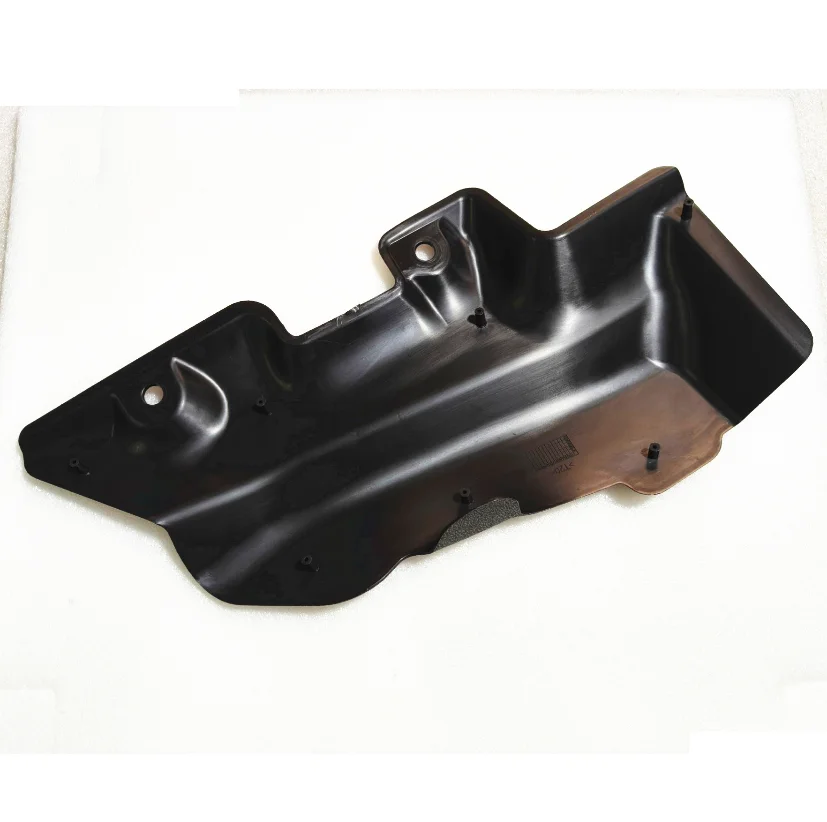 For Focus 12-18 Fuse box cover passenger lower guard plate