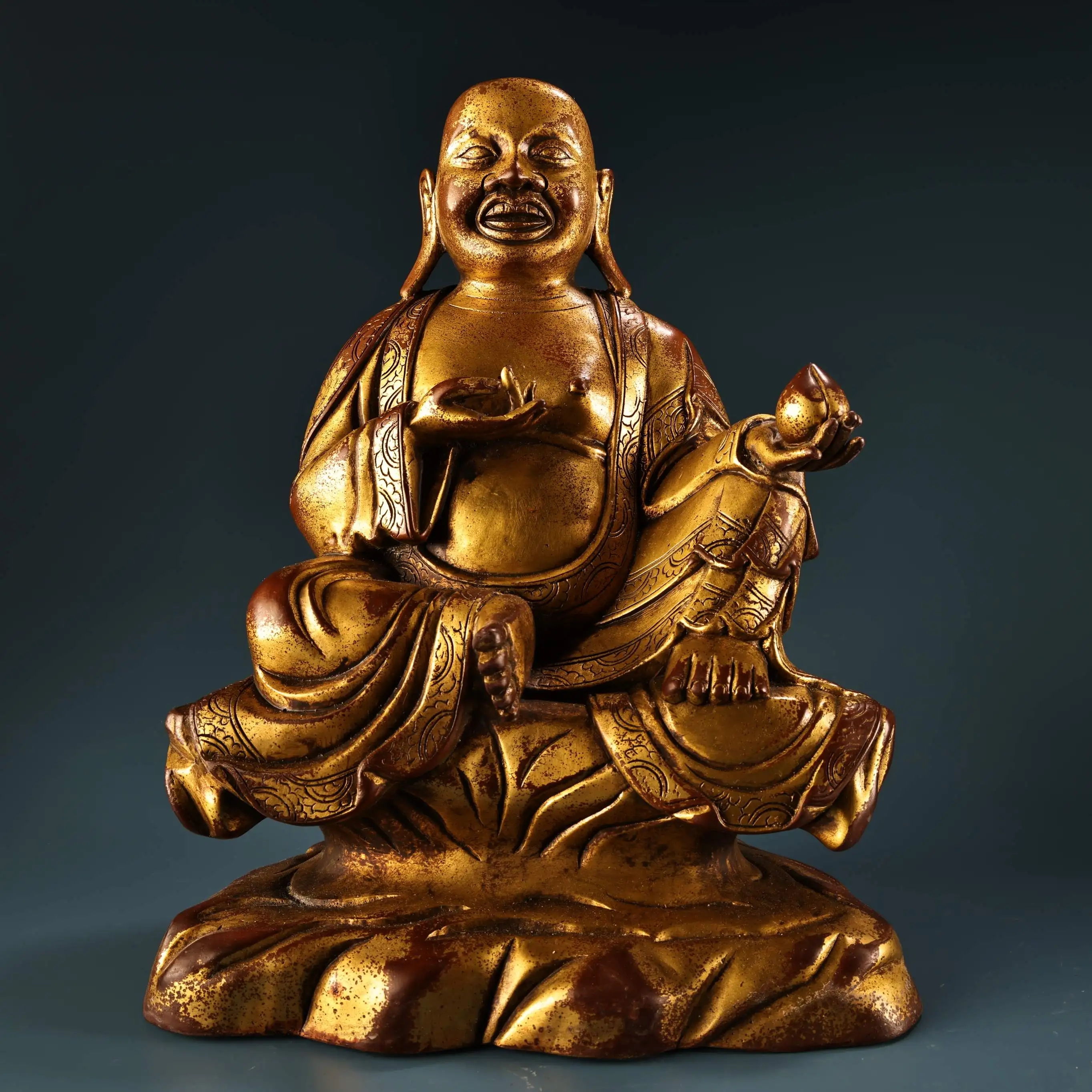 

Nepalese temples Old Bronze Gilded High Relief peach Maitreya Bodhisattva Sitting Buddha Lotus Buddha Terrace Worship Hall