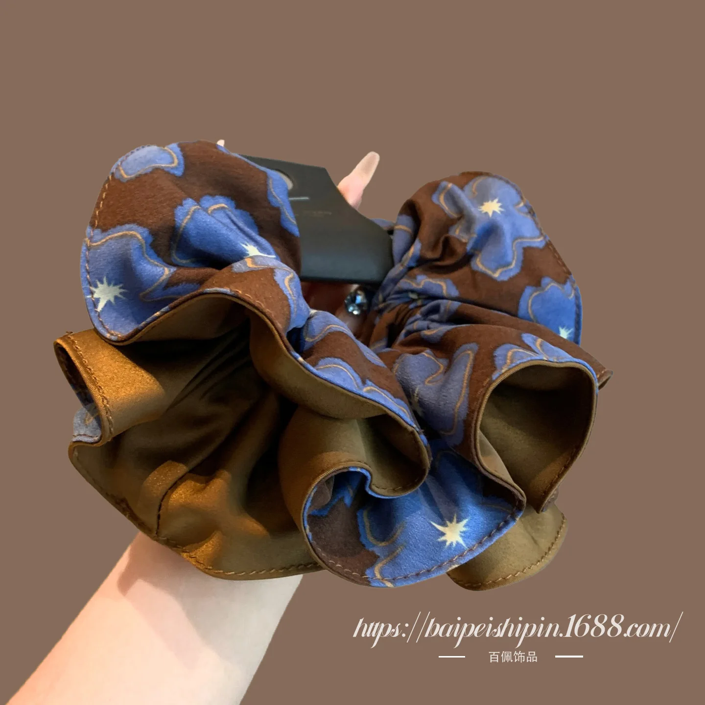 

Colorblock Vintage Blue Floral Scrunchie Set Double Layer High Elasticity Ponytail Holders for Daily Hair Styling