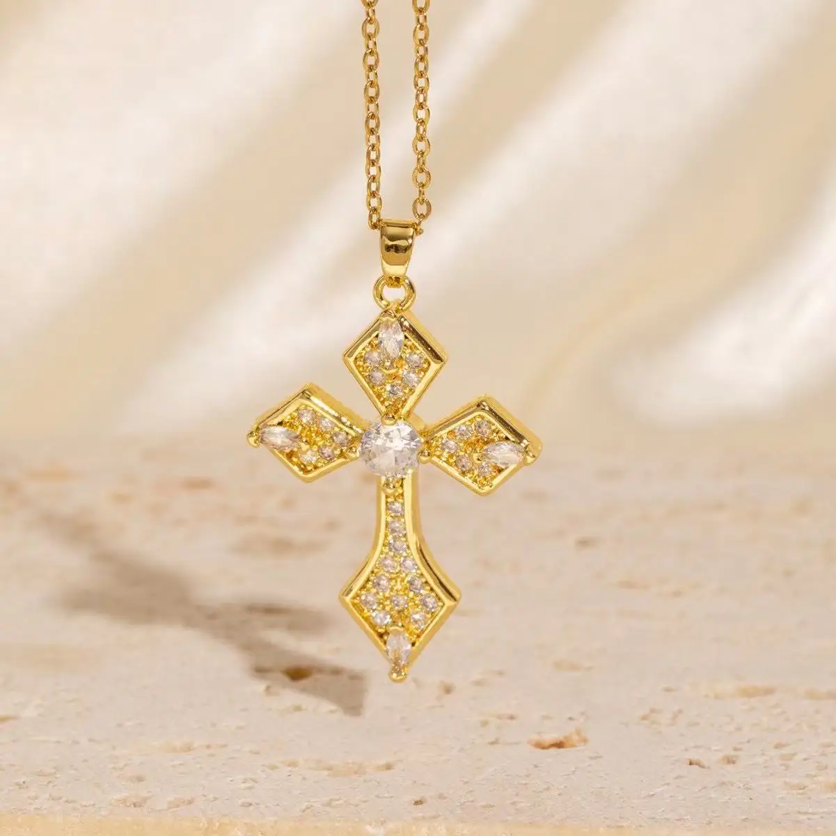 Gold Plated Copper Micro Paved Cubic Zirconia Heart Cross Pendant Necklaces For Women Lucky Blessing Faith Jewelry Trendy Party