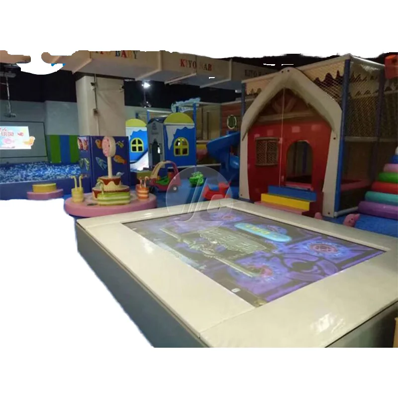 Indoor Wooden Interactive Projection Games Trampoline For Kids Amusement Park Theme Park Educational Model Projector