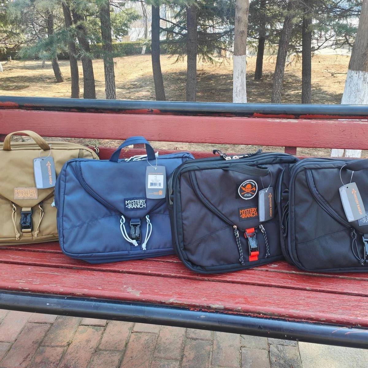 

3Way22L(Can be expanded to 27 liters) Backpack, Laptop Shoulder Bag, Outdoor Functional Crossbody Bag for Camping