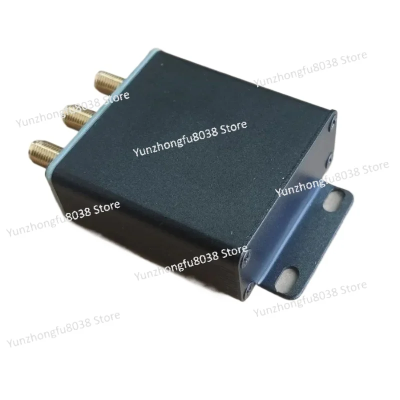 

BG7TBL 1.1 - 1.7G PS-GNSS-2 GNSS Signal Power Splitter One To Two Power Divider with DC Feed