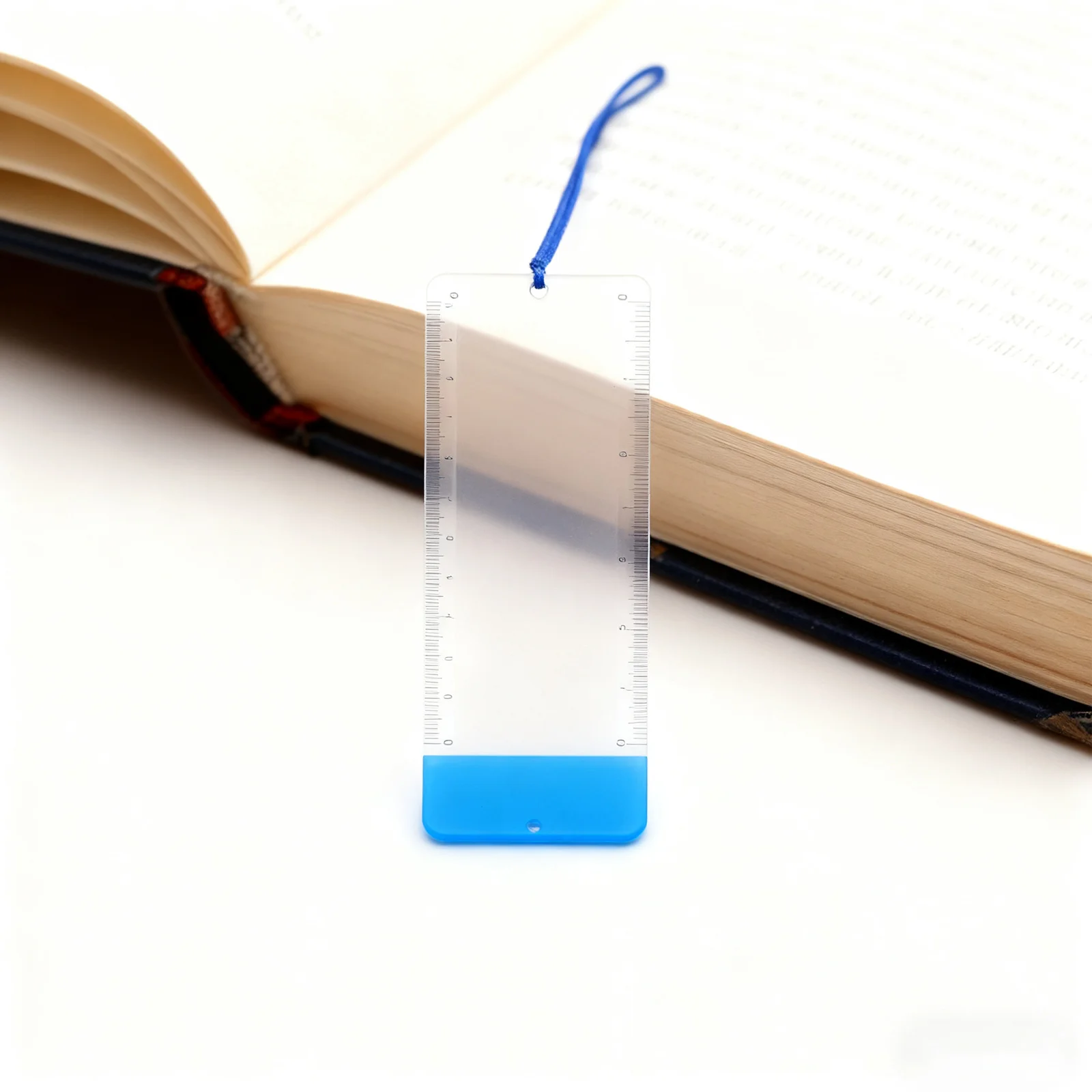 

4pcs Portable Pvc Magnifier Bookmarks 3X Handheld Reading Magnifying Rulers For Seniors Students Teachers Clear Page Magnifier