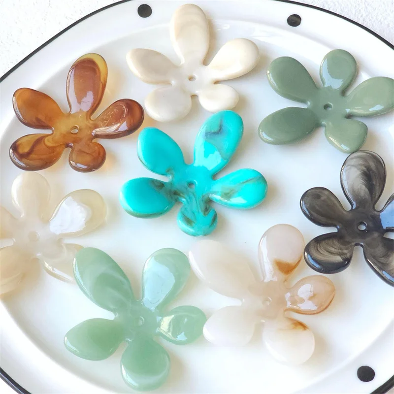 الجملة 40pcs/lot اللون طباعة الكرتون الزهور شكل الراتنج الأزهار الخرز diy مجوهرات الملابس قلادة التبعي