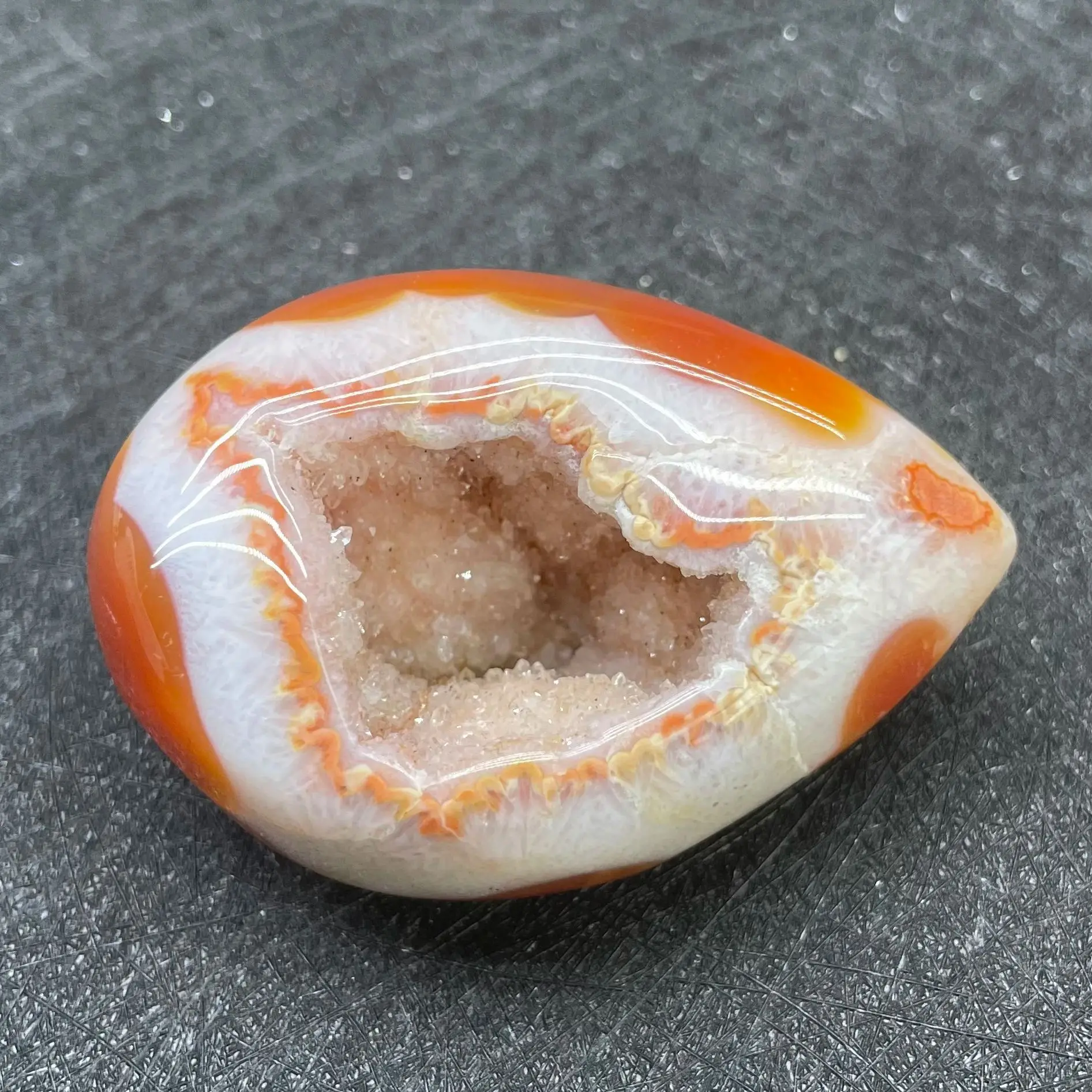 Natural Stone Colorful Red Agate Geode Egg Polished Carnelian Quartz Crystal Reiki Healing Gift Room Decor Quartz