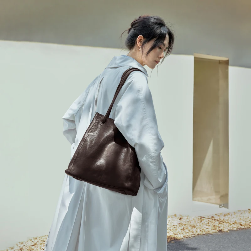 

QIUZHEN Bucket Bag Women's Crossbody Shoulder Commuter Tote Large Capacity Genuine Leather Vintage Vegetable-Tanned Cowhide Bag