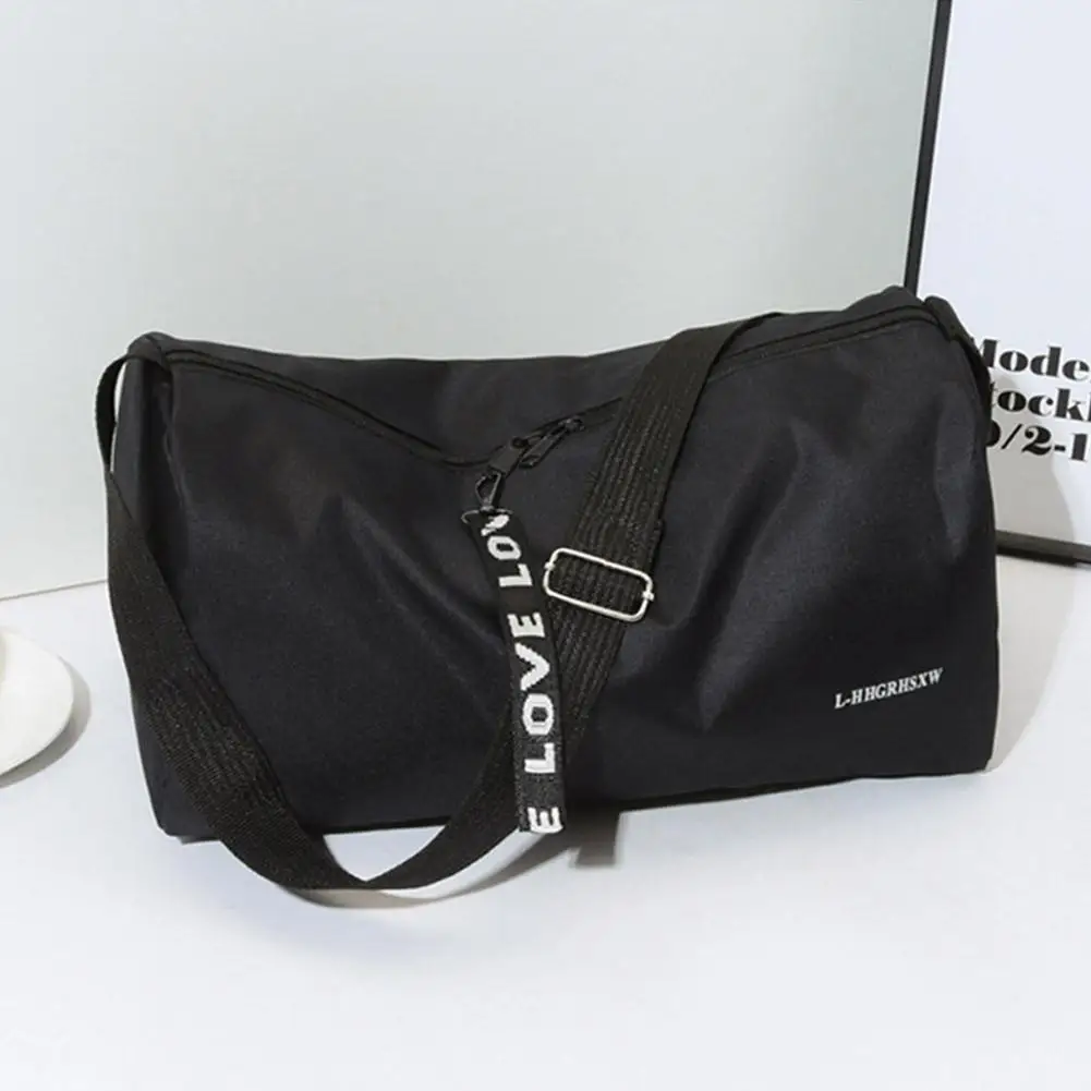 Portable Outdoor Fitness Gym Bags Multifunction Fitness Travel Handbag Nylon Adjustable Strap For Weekend Training