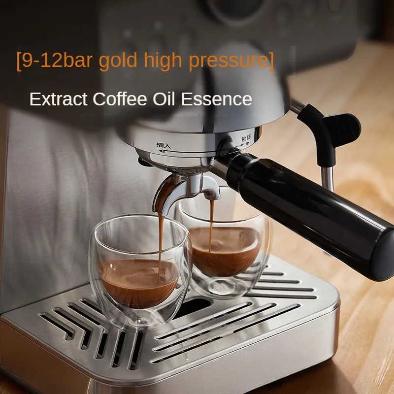 ماكينة اسبريسو للمشروب البارد ماكينة قهوة منزلية صغيرة نصف أوتوماتيكية ماكينة قهوة متعددة الوظائف كابتشينو واللاتيه