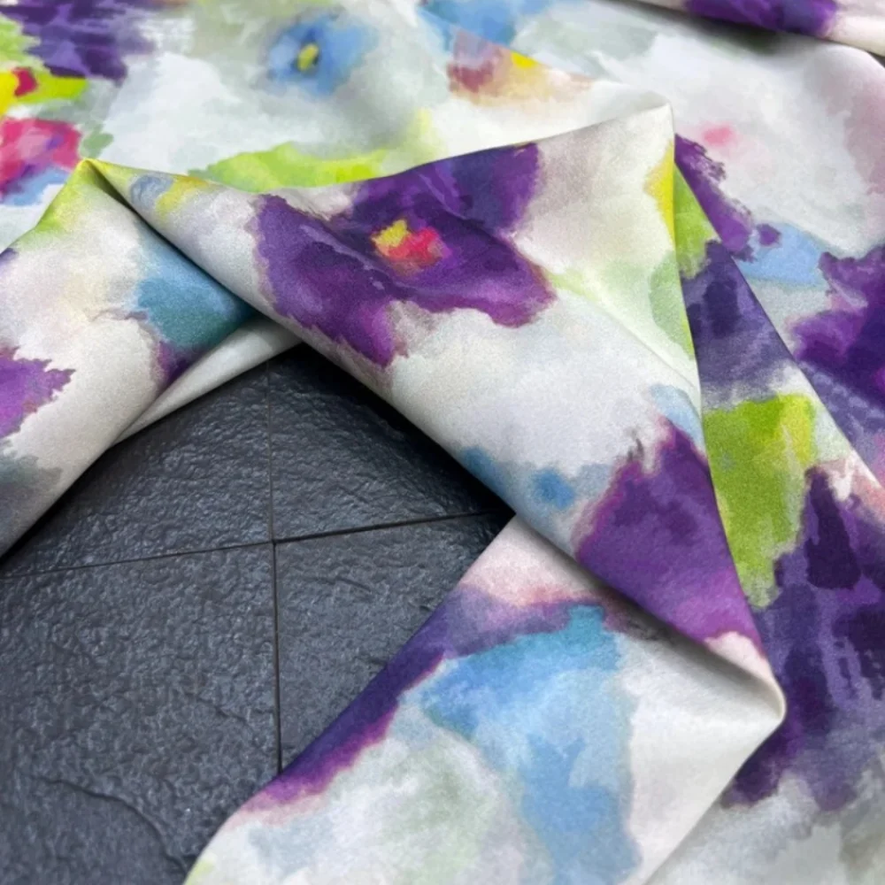 

Шелковая эластичная крепдешинная широкая ткань, шелковый материал тутового цвета, размазанная чернилами, окрашенная рубашка с геометрическим принтом, удобная ткань для платья