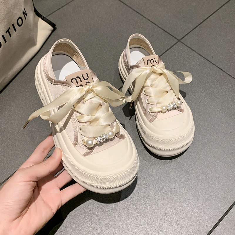 

Women Thick Bottom Breathable Canvas Shoes Fashionable Pearl Decoration Round Head Design Sneakers Outdoor Anti-Slip Board Shoes
