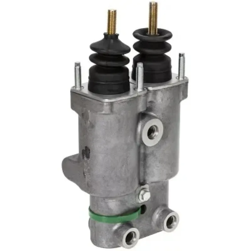 Brake Master Cylinder for Tractor - Compatible with Part Numbers 73671156 82037485 84530032 3786100M2 4276326M1 Maintenance