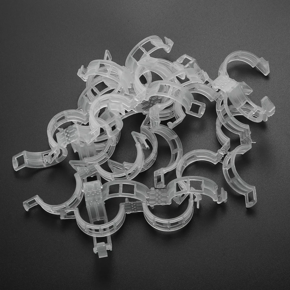 

100Pcs Plant Clips Premium PP Anti-Aging Garden Clips for Tomatoes Cucumbers Peppers Melons Vine Crops Support Prevent Breakage