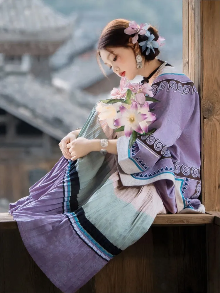 

A photo of Ziyan in jacquard handcrafted cotton and linen top long dress charming performance