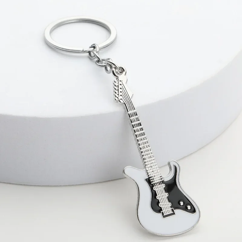 Punk Style Microphone Guitar Shape Keychain Women Men Music Lover Accessory Unusual Metal Key Ring Car Keyring Rock Cool Jewelry