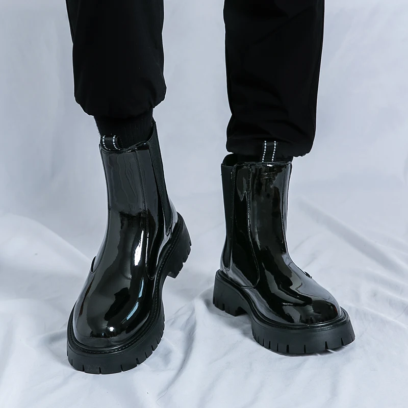 

New Chelsea Men Boots with Round Toe Thick Sole Anti Slip Breathable Casual and Fashionable Business Men Boots