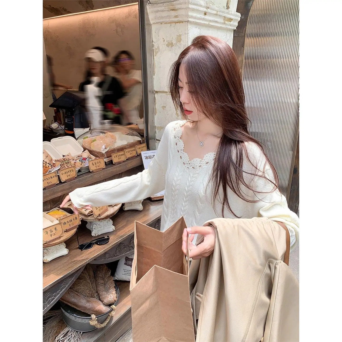 

Korean Style Early Autumn Wear Twist V-neck Pullover Sweater for Women to Wear Outside Inside with Knitted Sweater Top