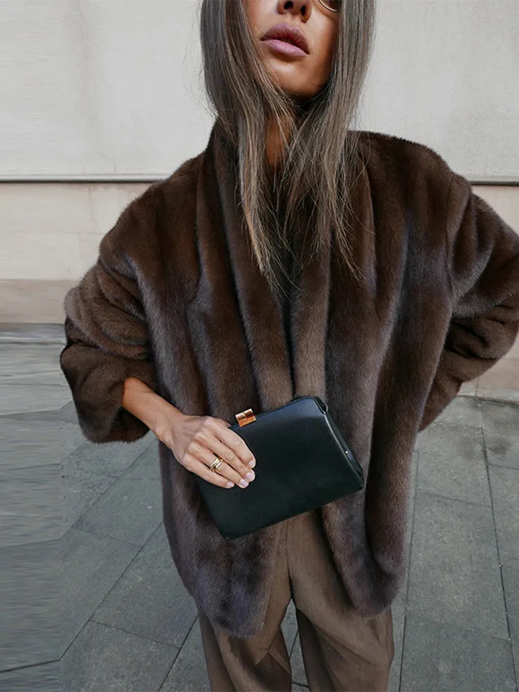 سترة نسائية رائعة فاخرة من القطيفة شتوية أنيقة متعددة الاستخدامات للحفلات معطف صناعي دافئ عتيق كلاسيكي فضفاض وسميك ملابس الشارع #2