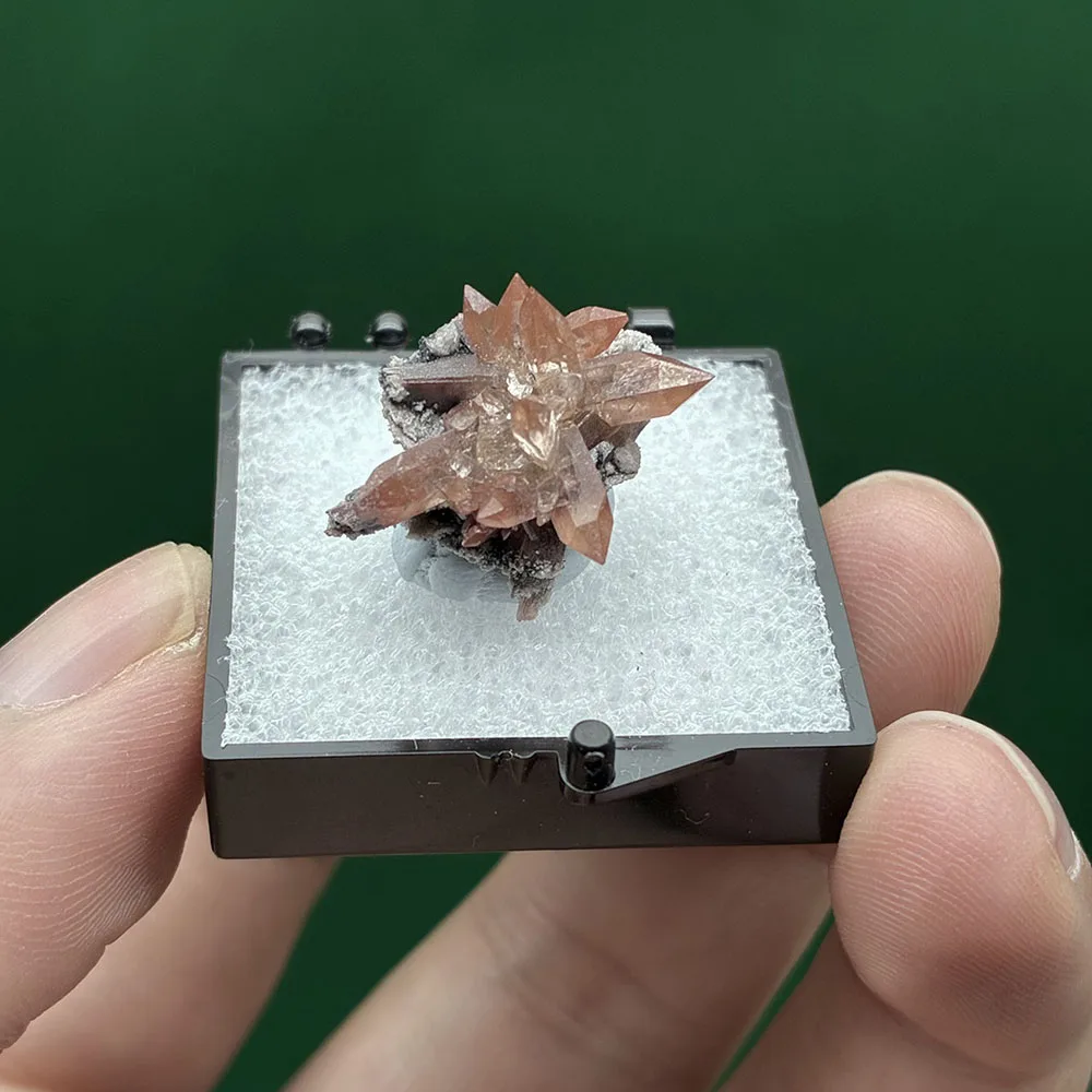 A2-1A أحجار التوباز الطبيعية والبلورات عينة تعليمية معدنية الحلي ديكور المنزل صندوق الحجم: 35*35*35 ملم #1