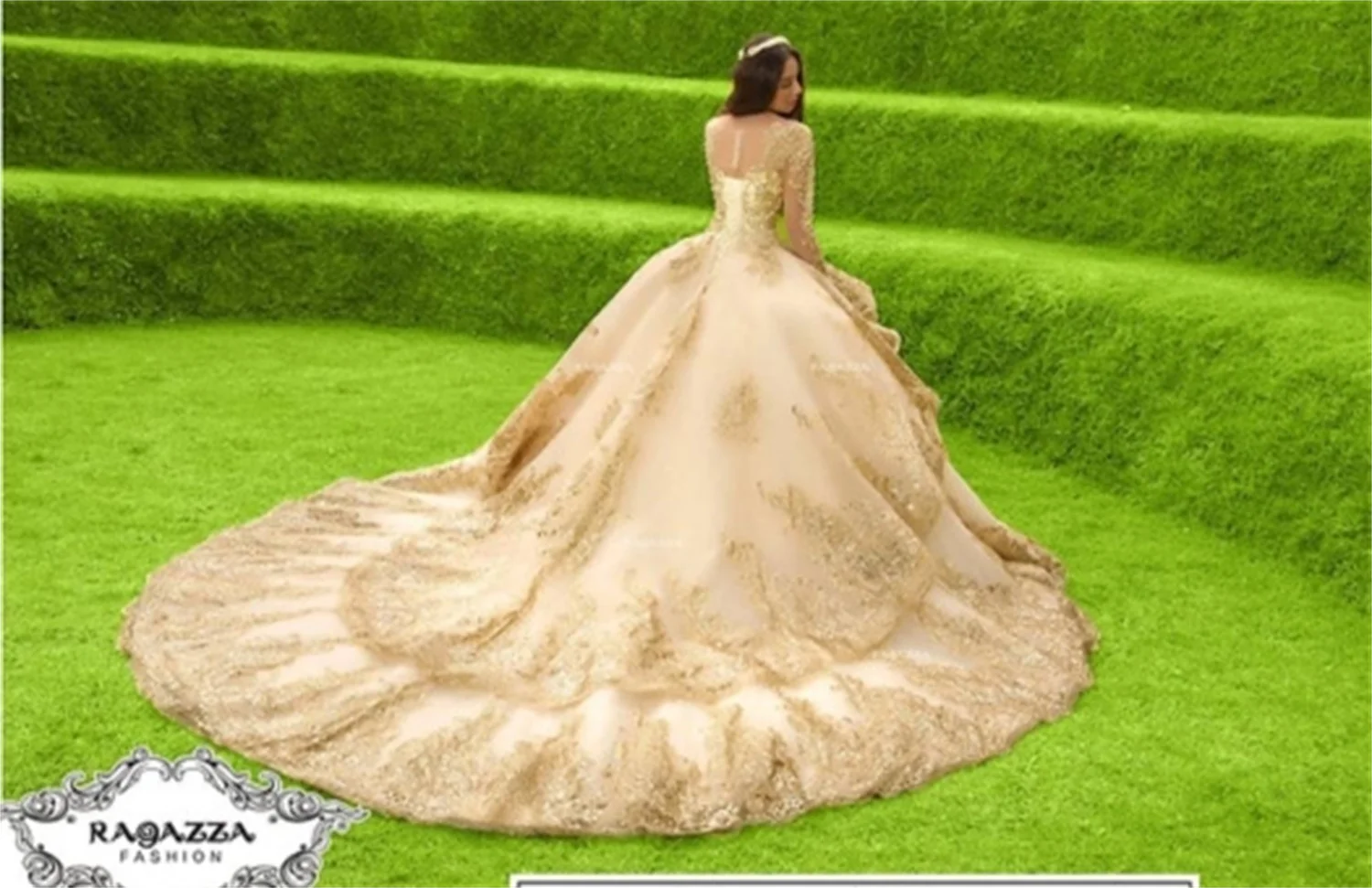 Custom Made Luxury Gold Evening Dresses Deep V Neck Long Sleeves Floor Length Prom Party Ball Gowns with Appliques 2023