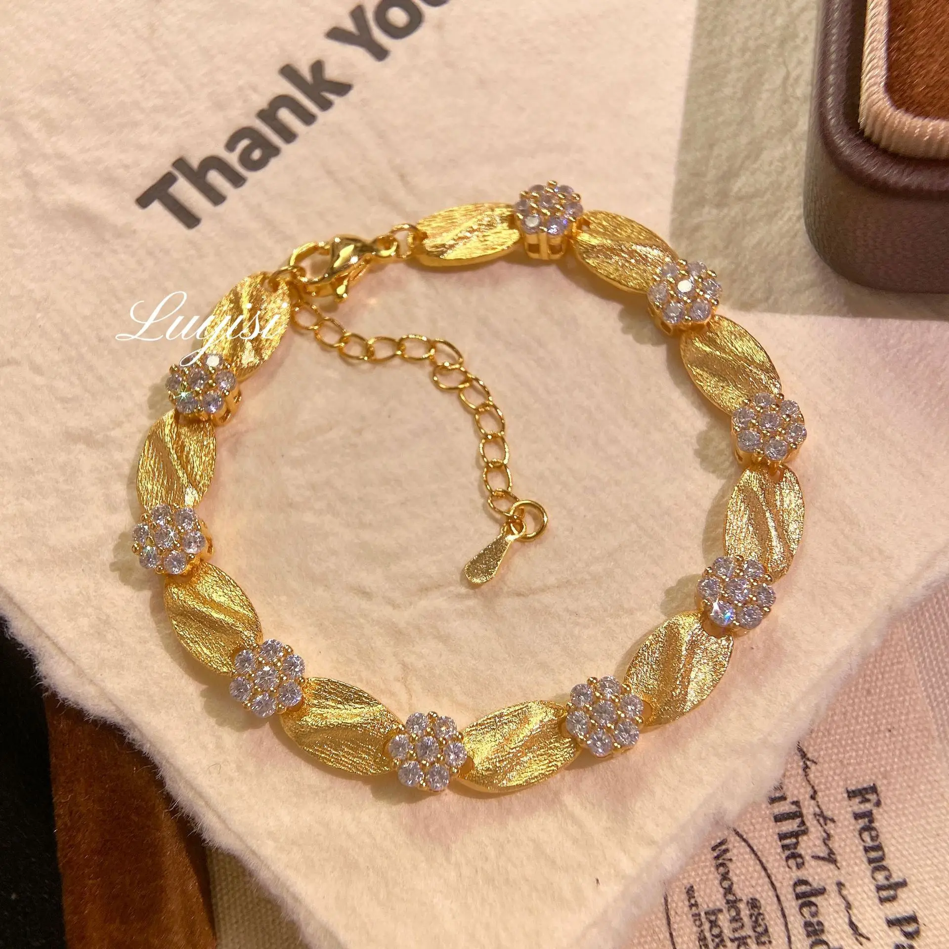 Vintage Gold Plated Bracelet For Women Brushed Texture Flower Cluster CZ Link Bracelet Luxury Retro Adjustable Wrist Jewelry